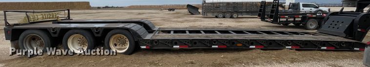 image for item DN4645 1999 Fontaine RAM2-50NGB  lowboy equipment trailer