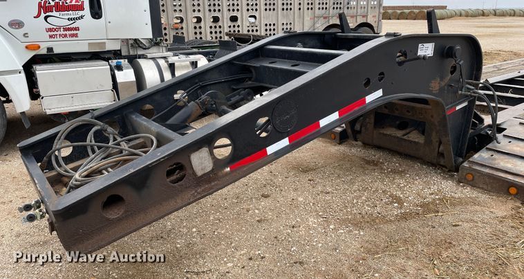 image for item DN4645 1999 Fontaine RAM2-50NGB  lowboy equipment trailer