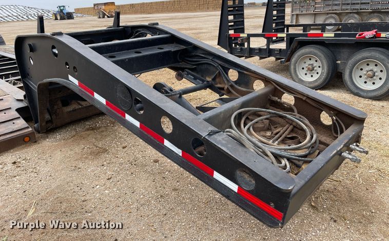 image for item DN4645 1999 Fontaine RAM2-50NGB  lowboy equipment trailer