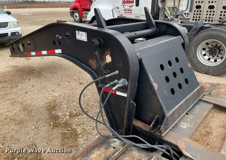 image for item DN4645 1999 Fontaine RAM2-50NGB  lowboy equipment trailer