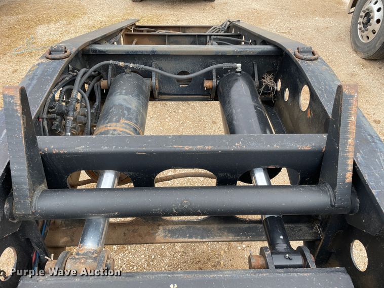 image for item DN4645 1999 Fontaine RAM2-50NGB  lowboy equipment trailer