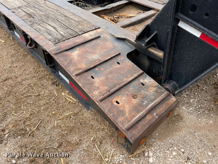 image for item DN4645 1999 Fontaine RAM2-50NGB  lowboy equipment trailer