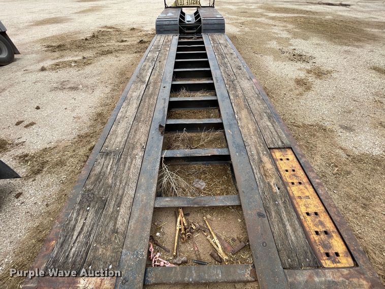 image for item DN4645 1999 Fontaine RAM2-50NGB  lowboy equipment trailer