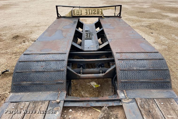 image for item DN4645 1999 Fontaine RAM2-50NGB  lowboy equipment trailer