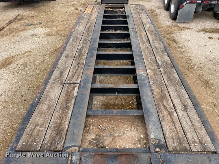 image for item DN4645 1999 Fontaine RAM2-50NGB  lowboy equipment trailer