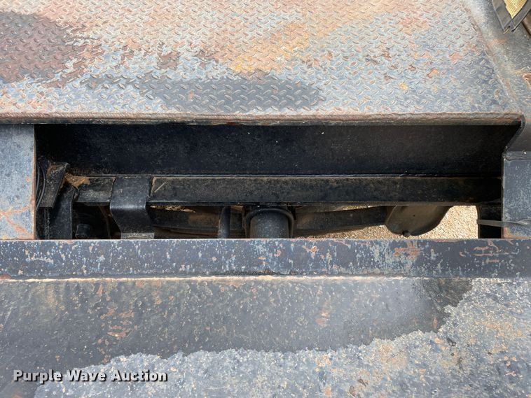 image for item DN4645 1999 Fontaine RAM2-50NGB  lowboy equipment trailer