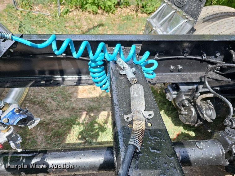 image for item DO2697 1996 Peterbilt 357  semi truck