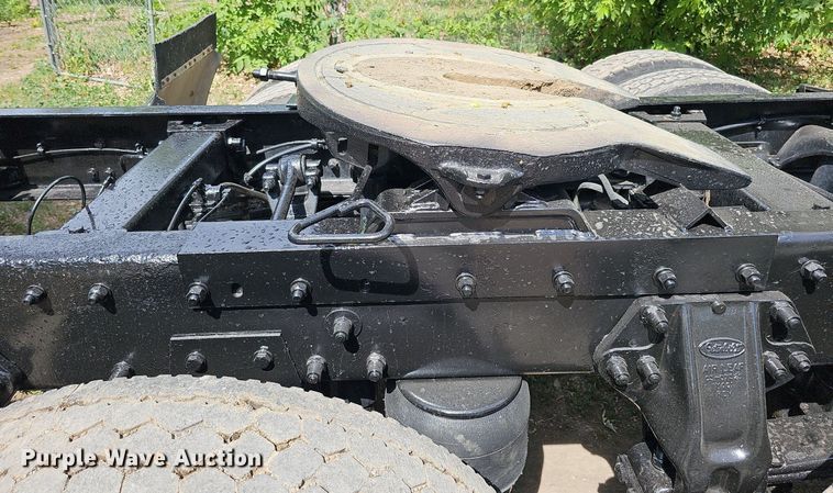 image for item DO2697 1996 Peterbilt 357  semi truck