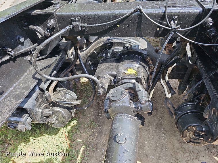 image for item DO2697 1996 Peterbilt 357  semi truck