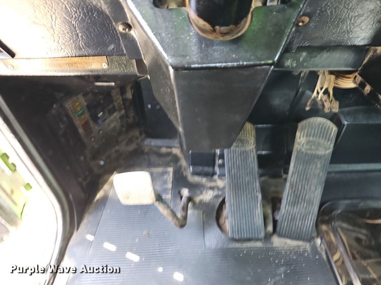 image for item DO2697 1996 Peterbilt 357  semi truck