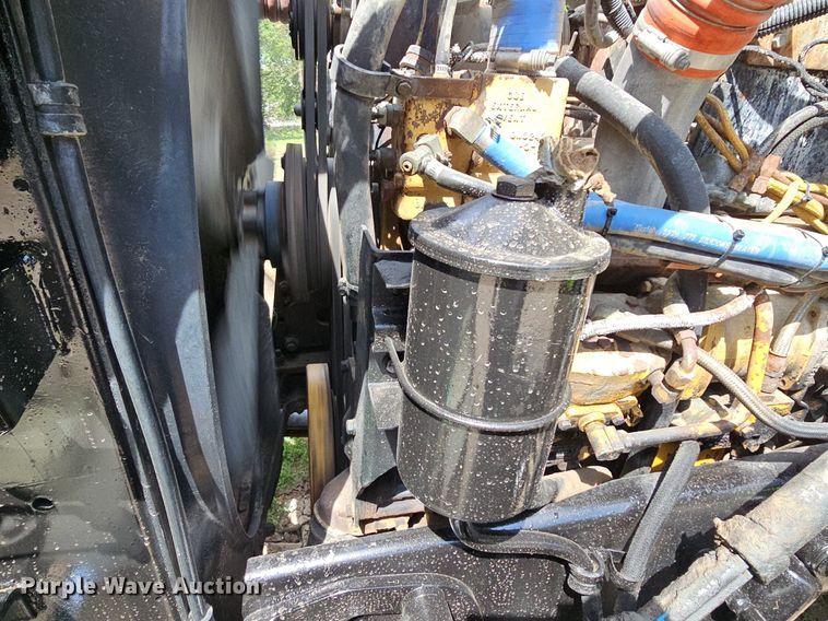 image for item DO2697 1996 Peterbilt 357  semi truck