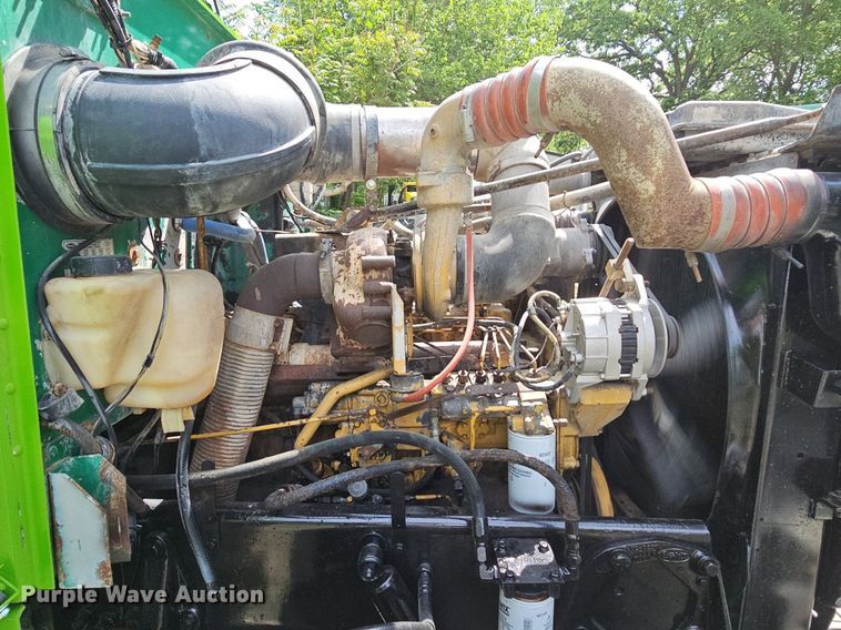 image for item DO2697 1996 Peterbilt 357  semi truck