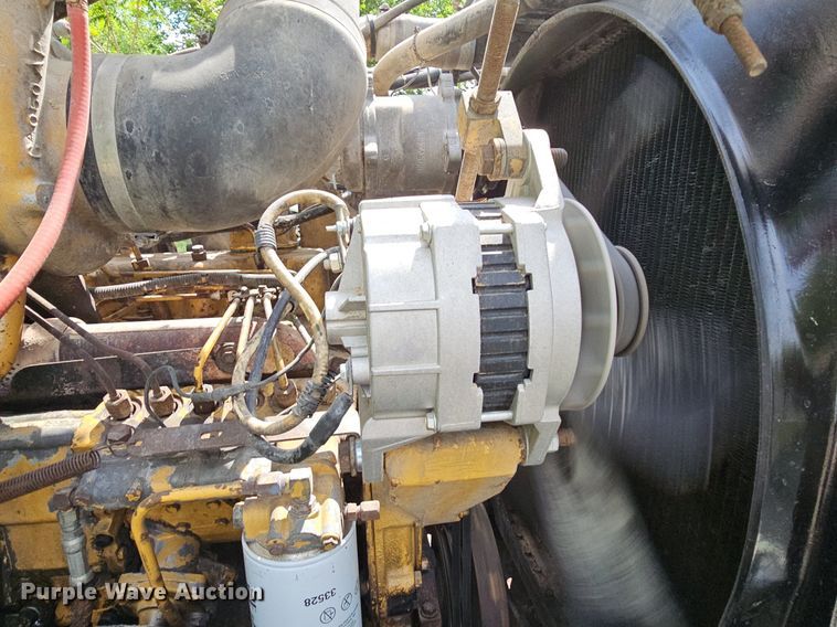 image for item DO2697 1996 Peterbilt 357  semi truck