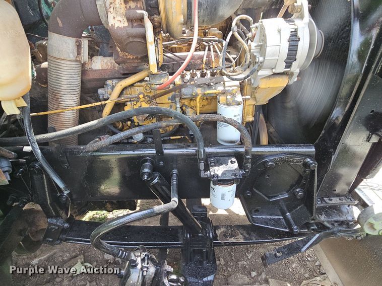 image for item DO2697 1996 Peterbilt 357  semi truck