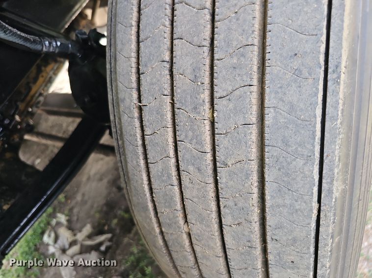 image for item DO2697 1996 Peterbilt 357  semi truck