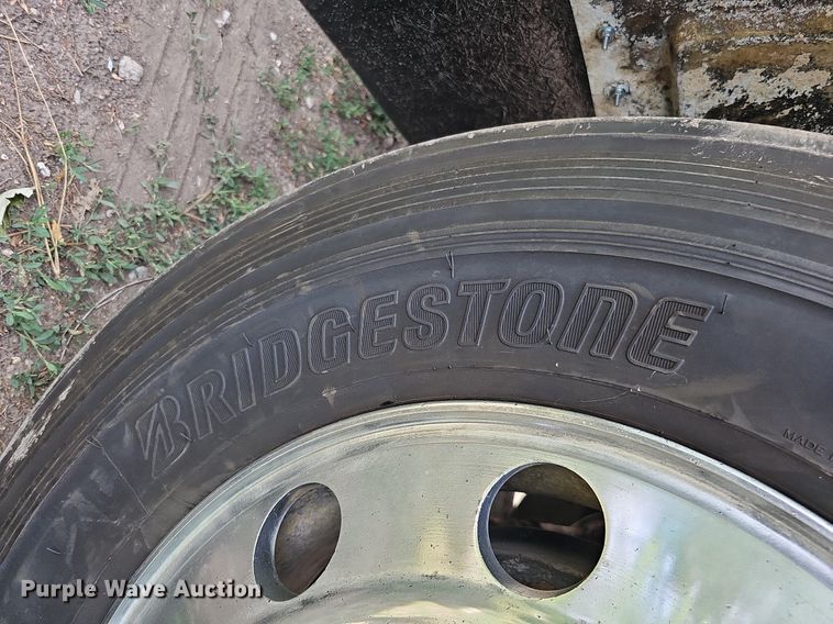 image for item DO2697 1996 Peterbilt 357  semi truck