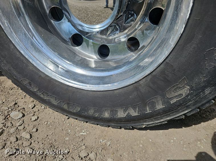 image for item DO2697 1996 Peterbilt 357  semi truck