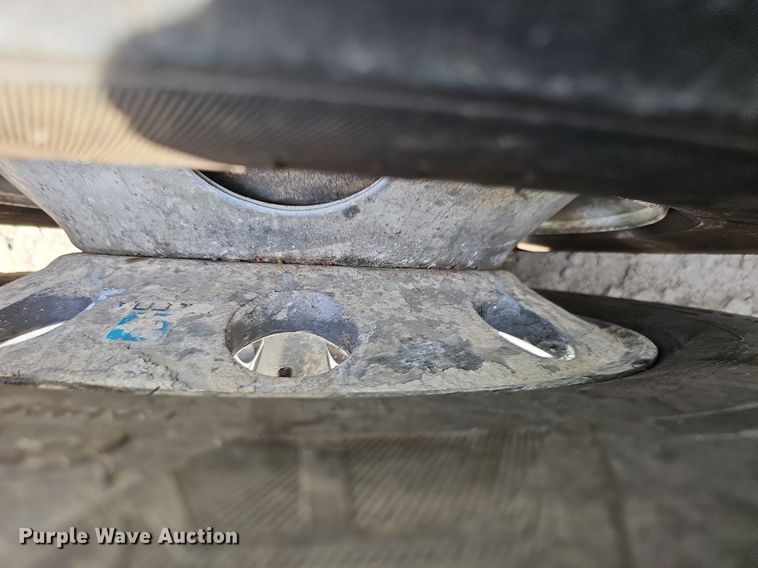 image for item DO2697 1996 Peterbilt 357  semi truck