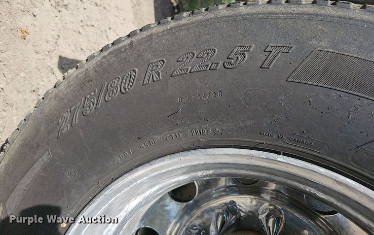 image for item DO2697 1996 Peterbilt 357  semi truck