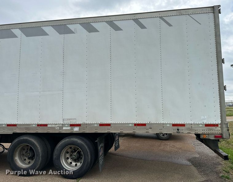 image for item DO4929 2009 Utility Trailers 3000R  refrigerated van trailer