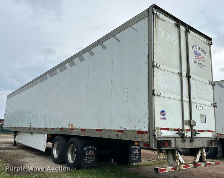 image for item DO4930 2006 Utility Trailers 3000R  refrigerated van trailer