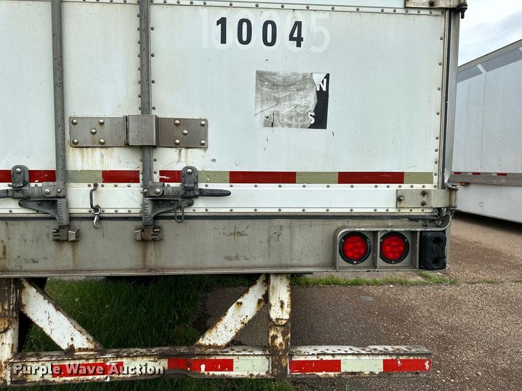 image for item DO4930 2006 Utility Trailers 3000R  refrigerated van trailer