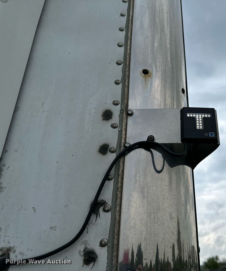 image for item DO4930 2006 Utility Trailers 3000R  refrigerated van trailer