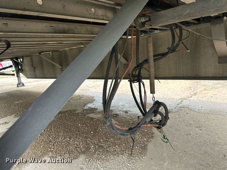 image for item DO4930 2006 Utility Trailers 3000R  refrigerated van trailer