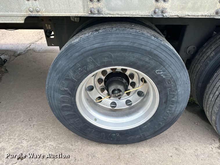 image for item DO4930 2006 Utility Trailers 3000R  refrigerated van trailer