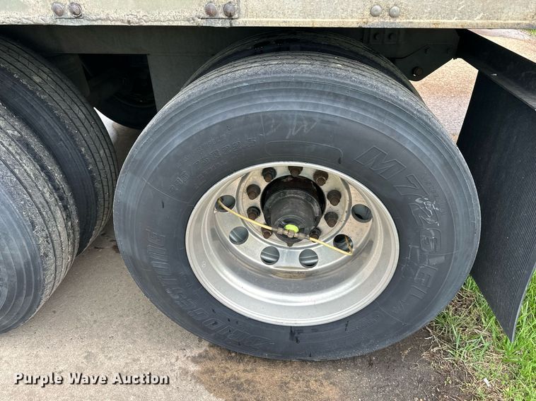 image for item DO4930 2006 Utility Trailers 3000R  refrigerated van trailer