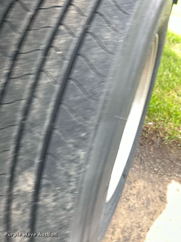 image for item DO4930 2006 Utility Trailers 3000R  refrigerated van trailer