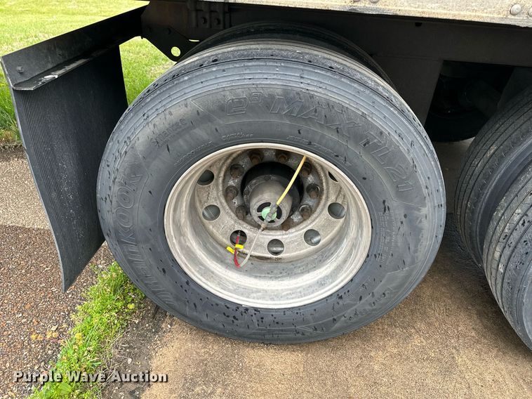 image for item DO4930 2006 Utility Trailers 3000R  refrigerated van trailer