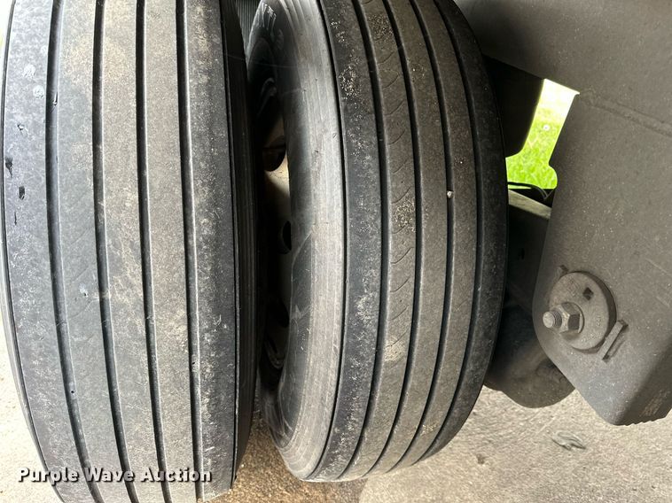 image for item DO4930 2006 Utility Trailers 3000R  refrigerated van trailer