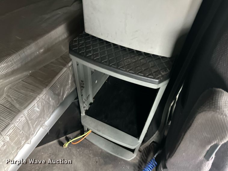 image for item DO4931 2014 Kenworth T680  semi truck