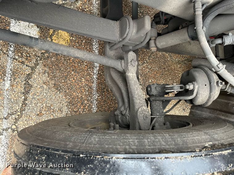 image for item DO4931 2014 Kenworth T680  semi truck