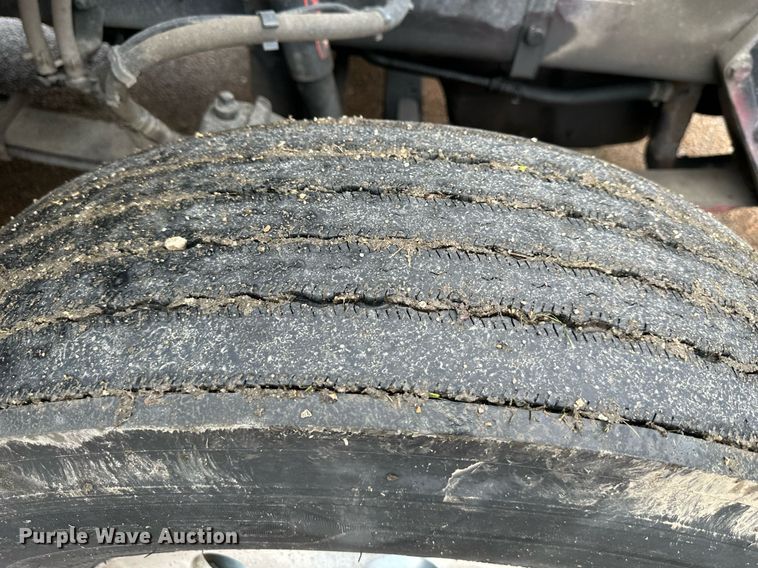 image for item DO4931 2014 Kenworth T680  semi truck