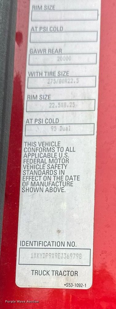 image for item DO4931 2014 Kenworth T680  semi truck