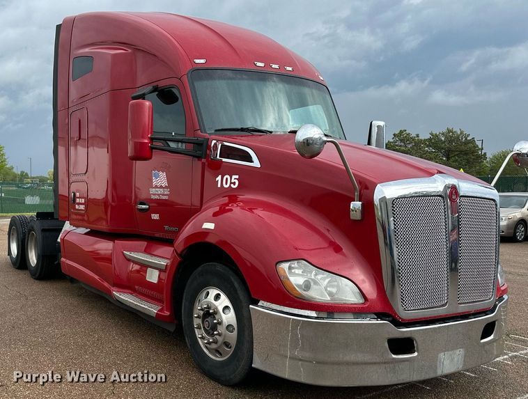 image for item DO4932 2014 Kenworth T680  semi truck