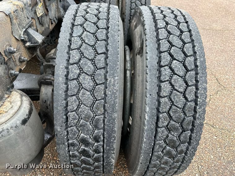 image for item DO4932 2014 Kenworth T680  semi truck