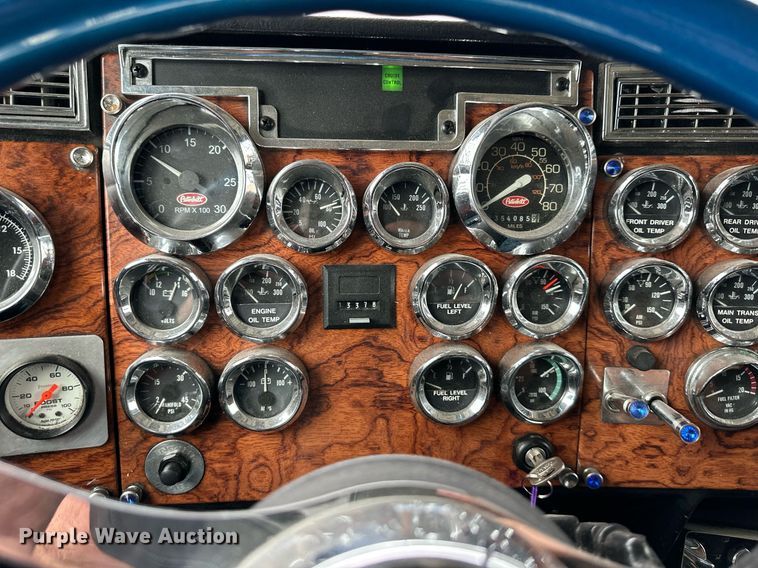 image for item DO4964 1998 Peterbilt 379  semi truck