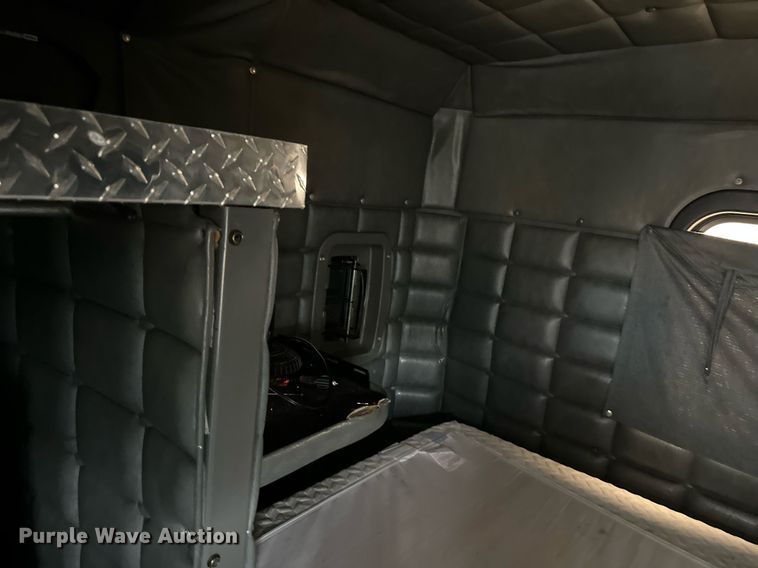 image for item DO4964 1998 Peterbilt 379  semi truck