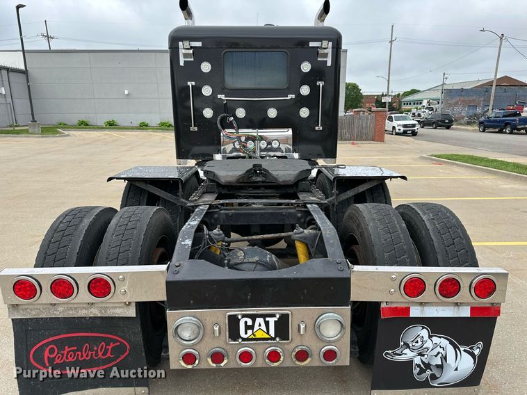 image for item DO4964 1998 Peterbilt 379  semi truck