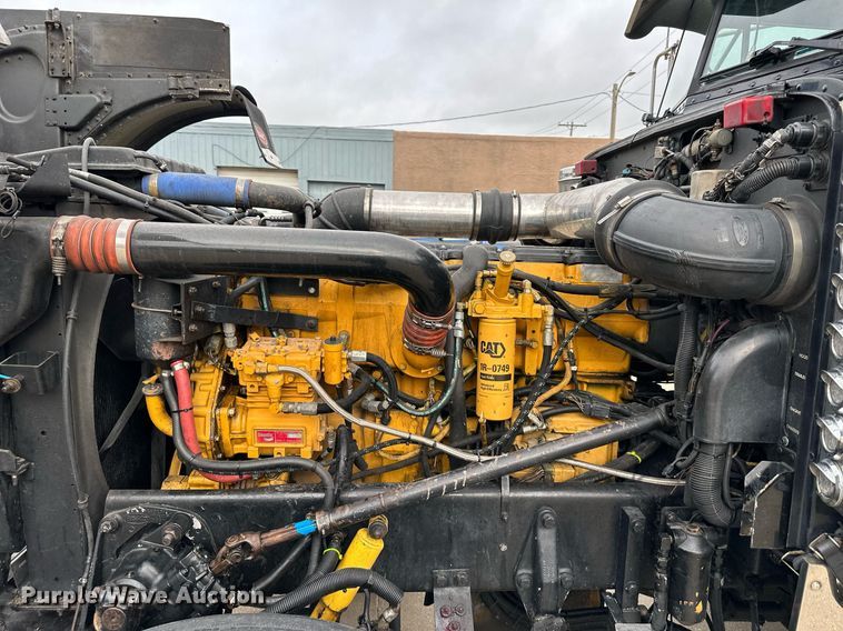 image for item DO4964 1998 Peterbilt 379  semi truck