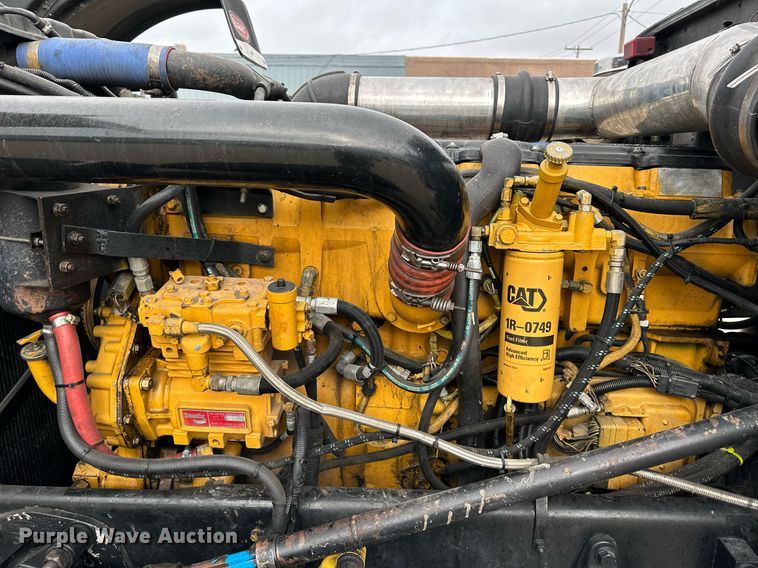 image for item DO4964 1998 Peterbilt 379  semi truck