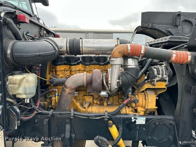 image for item DO4964 1998 Peterbilt 379  semi truck