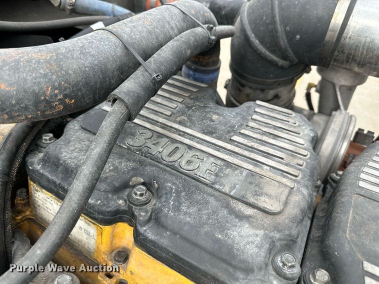 image for item DO4964 1998 Peterbilt 379  semi truck