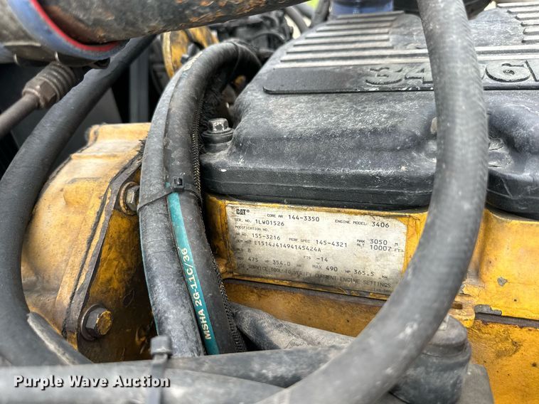 image for item DO4964 1998 Peterbilt 379  semi truck