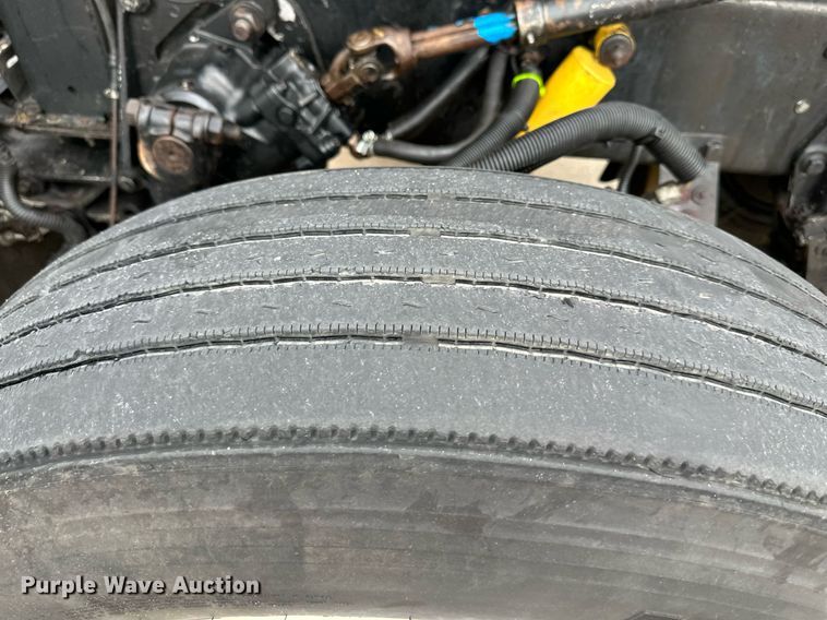 image for item DO4964 1998 Peterbilt 379  semi truck