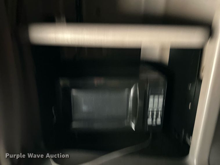 image for item DO4965 2004 Peterbilt 379  semi truck