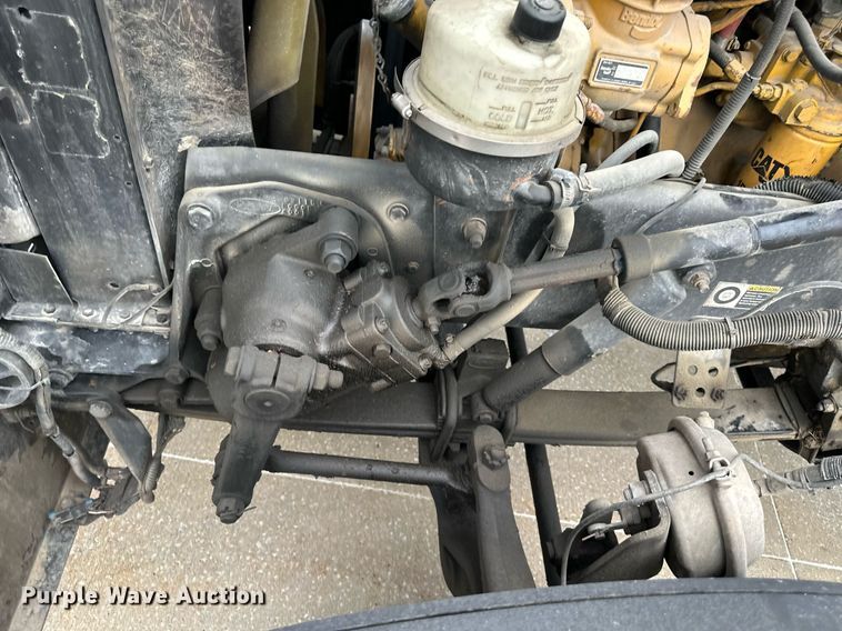 image for item DO4965 2004 Peterbilt 379  semi truck